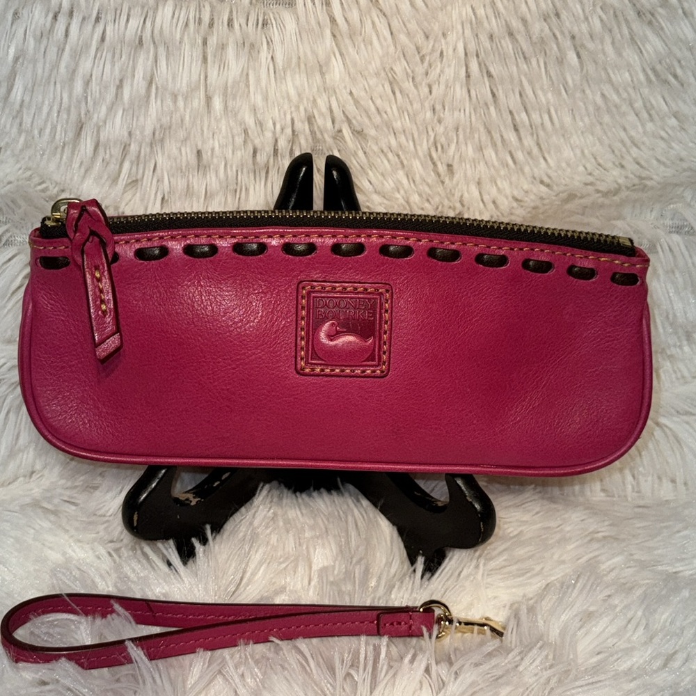 Dooney & Bourke Vintage HTF Florentine Cosmetic Case in fuchsia - Picture 1 of 16